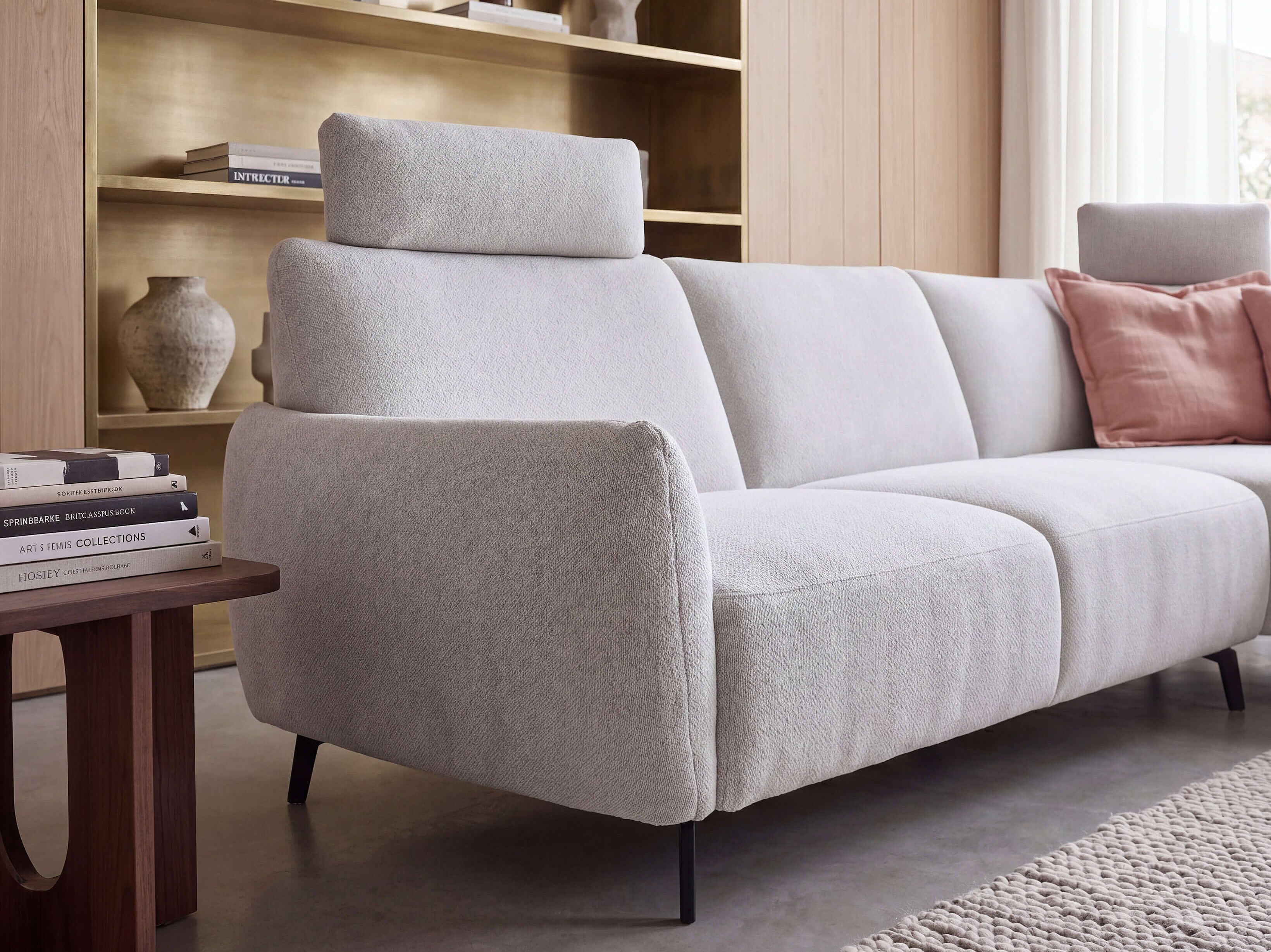 Ecksofa in Bezug Milano in der Farbe Platin im Detail