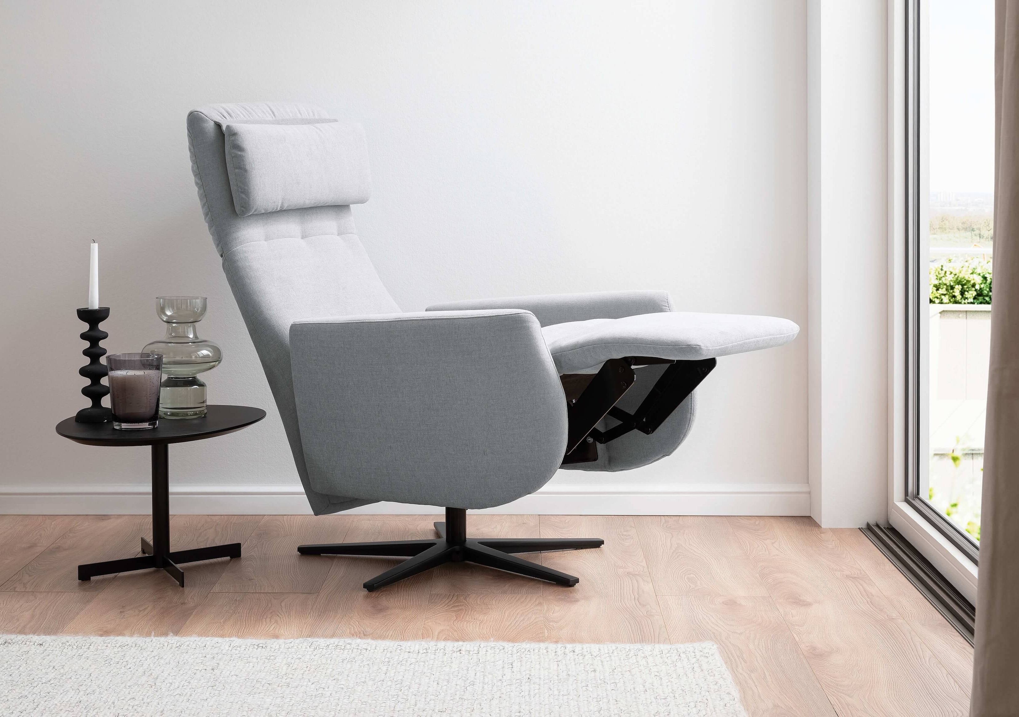 Aramo armchair with Easy-Care upholstery in Light Blue