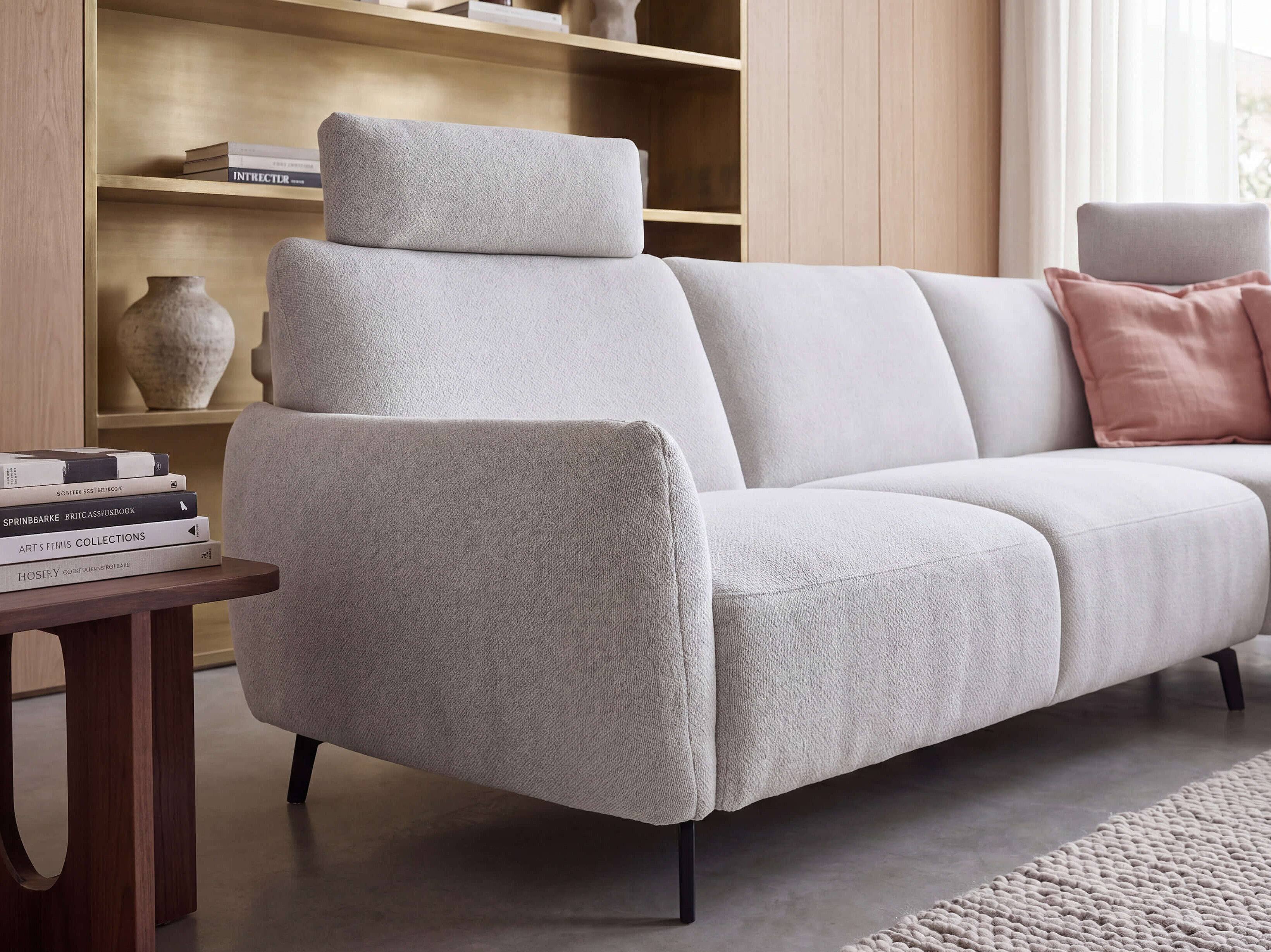 Ecksofa in Bezug Milano in der Farbe Platin im Detail