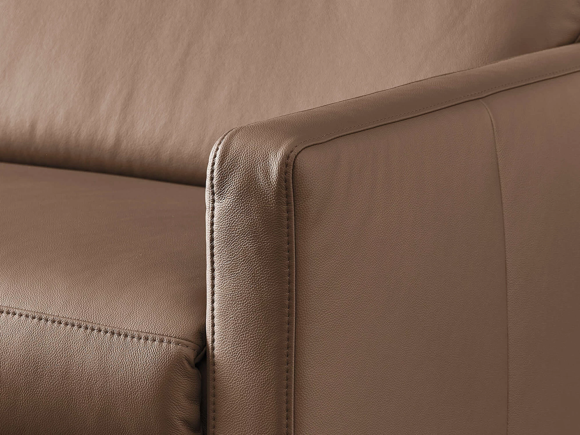Ecksofa 1250 in Bezug Soft Line in der Farbe Hasel in Detailansicht
