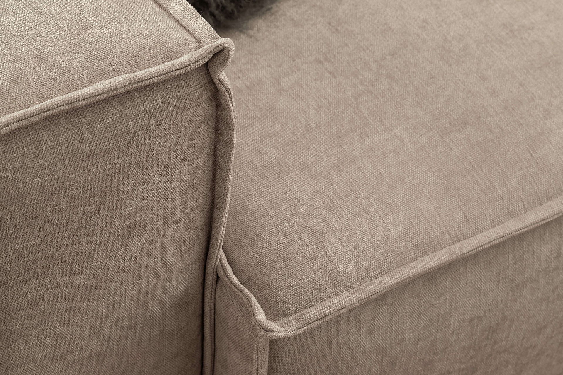 Einzelsofa Upper East in Bezug Yelda in der Farbe Natur, Detailaufnahme der Biese