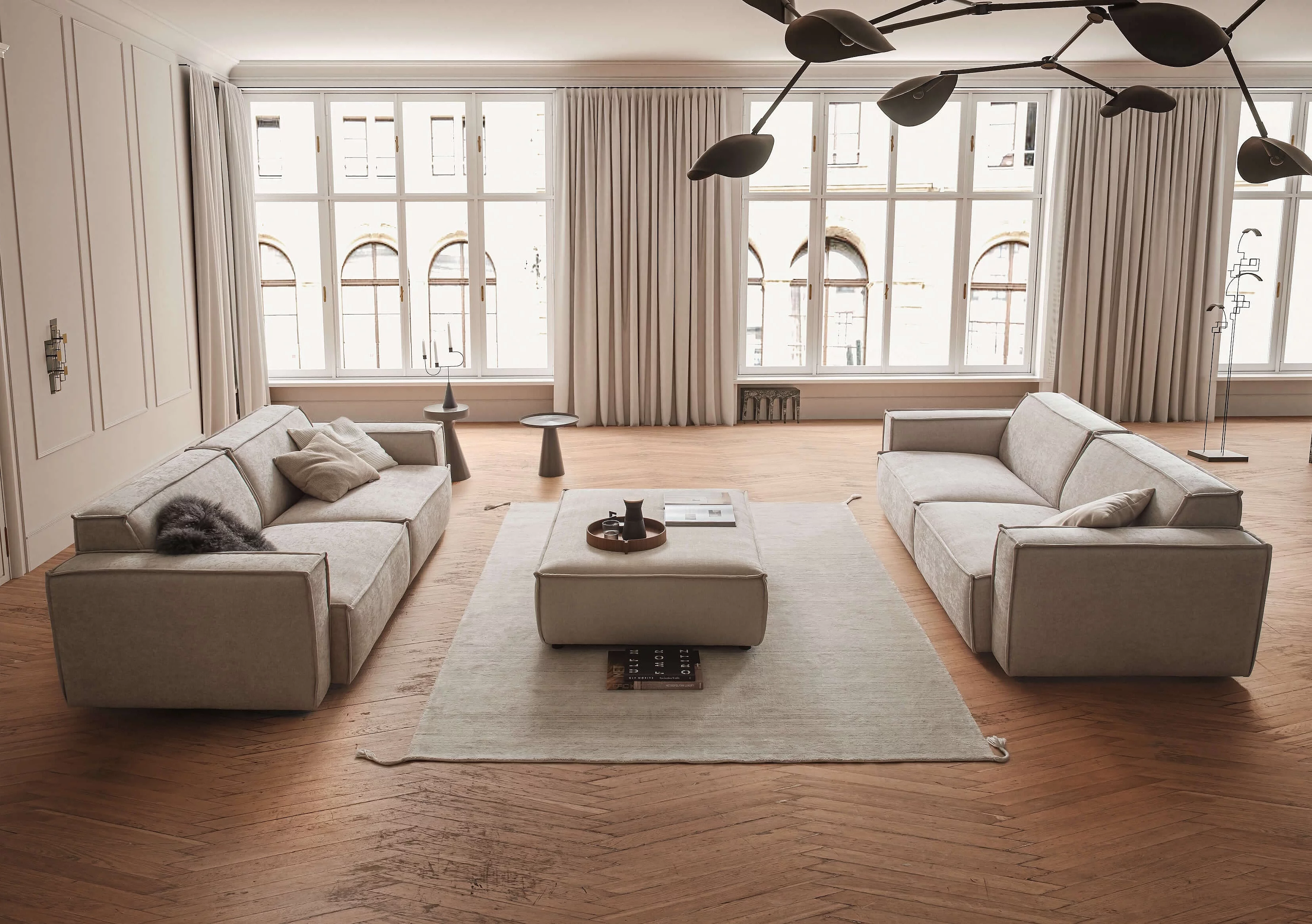 Einzelsofa Upper East mit Hockerbank in Bezug Yelda in der Farbe Natur in Wohnambiente