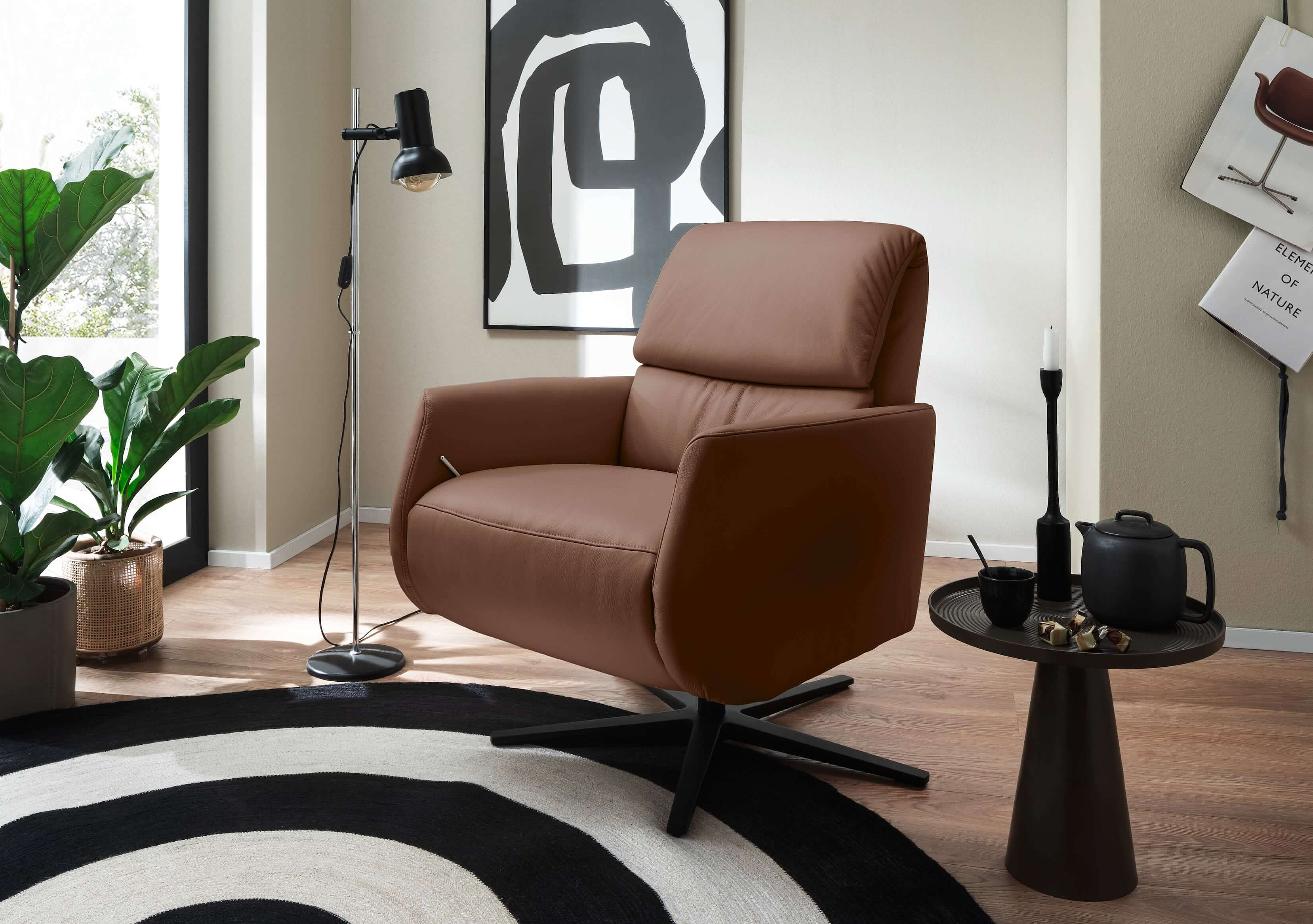 Funktionssessel 9504 in Bezug Leder Vicenza in der Farbe Brown in Wohnambiente